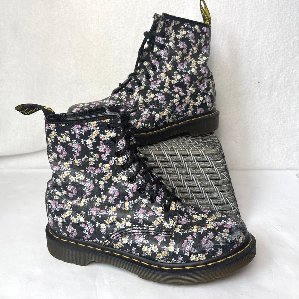 Dr. Martens Women's 1460 Pascal VTG Combat Floral Leather Lace Up Boots Size 8
